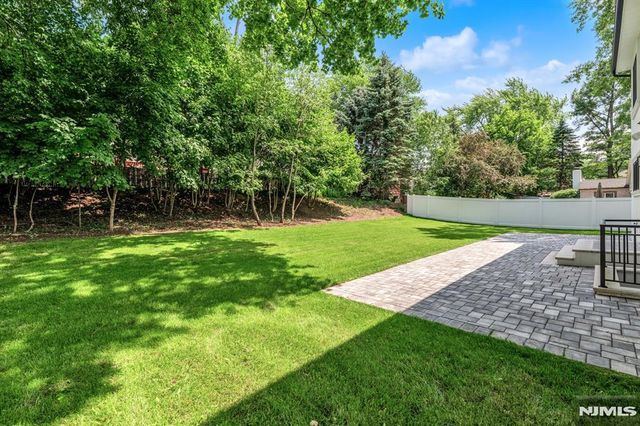 452 Oregon Street, Paramus, NJ 07652