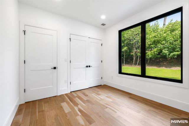 452 Oregon Street, Paramus, NJ 07652