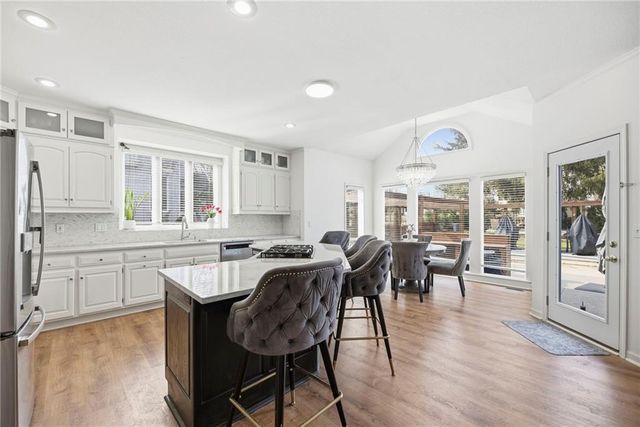 4520 W 140th Street, Leawood, KS 66224