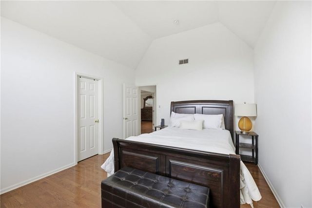 4520 W 140th Street, Leawood, KS 66224