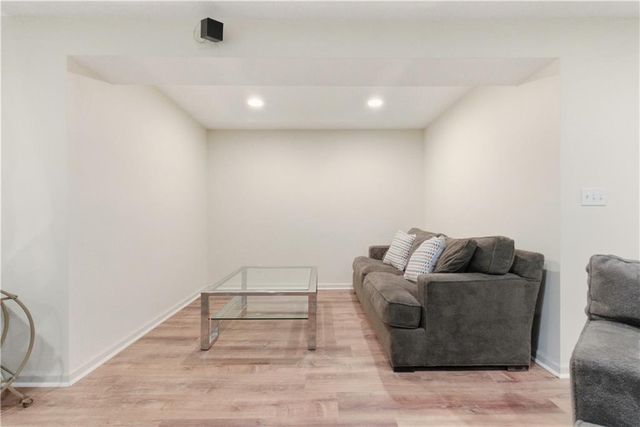 4520 W 140th Street, Leawood, KS 66224