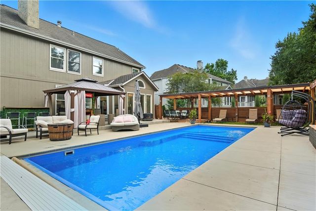 4520 W 140th Street, Leawood, KS 66224