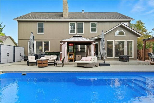 4520 W 140th Street, Leawood, KS 66224