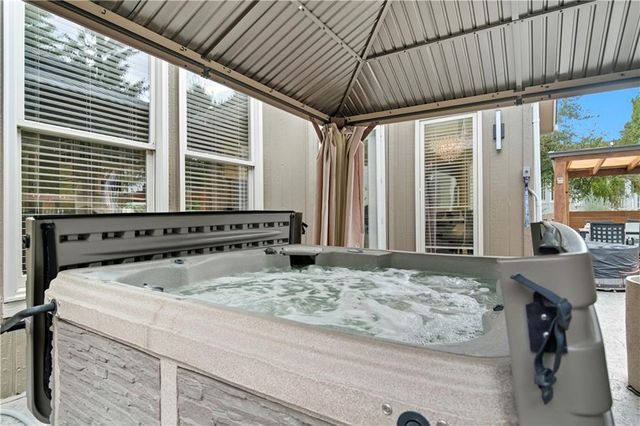 4520 W 140th Street, Leawood, KS 66224