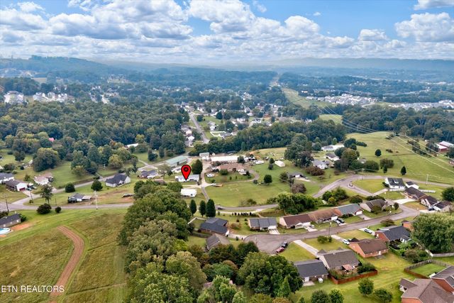 7944 Hill Rd, Knoxville, TN 37938