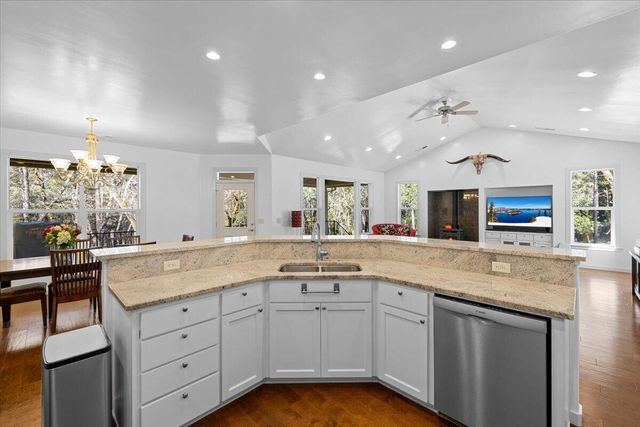 790 Savage Creek Road, Grants Pass, OR 97527