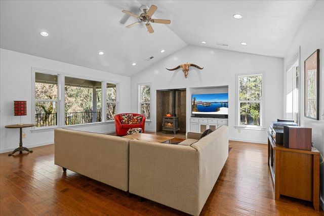 790 Savage Creek Road, Grants Pass, OR 97527