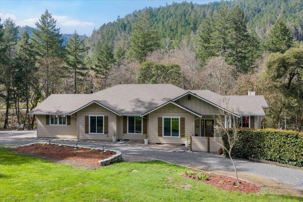 790 Savage Creek Road, Grants Pass, OR 97527