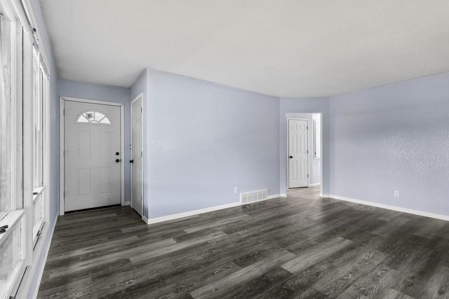 8632 Broadway DRIVE, Sturtevant, WI 53177