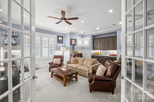 607 Dorothy Drive, Charlotte, NC 28203