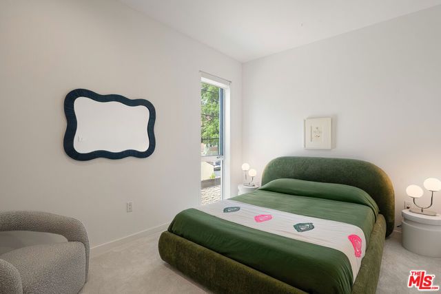 12504 Woodbridge Street 203, Studio City (los Angeles), CA 91604