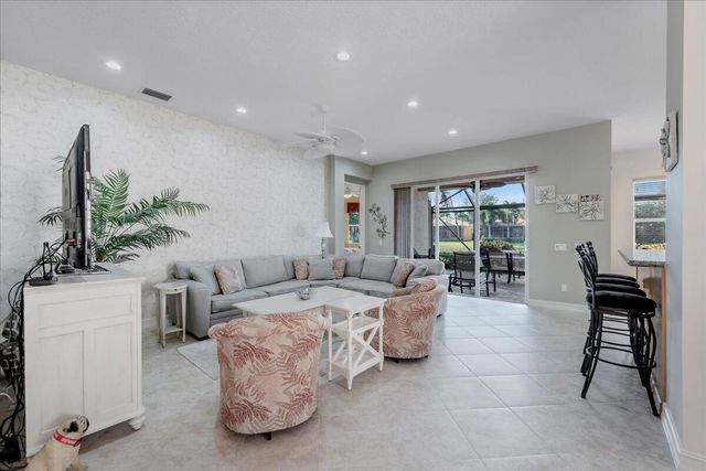 10599 Silverton Lane, Boynton Beach, FL 33437