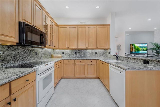 10599 Silverton Lane, Boynton Beach, FL 33437