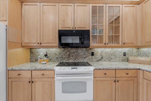 10599 Silverton Lane, Boynton Beach, FL 33437