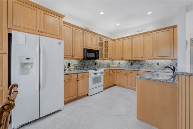 10599 Silverton Lane, Boynton Beach, FL 33437