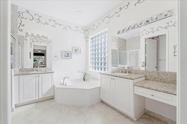 10599 Silverton Lane, Boynton Beach, FL 33437