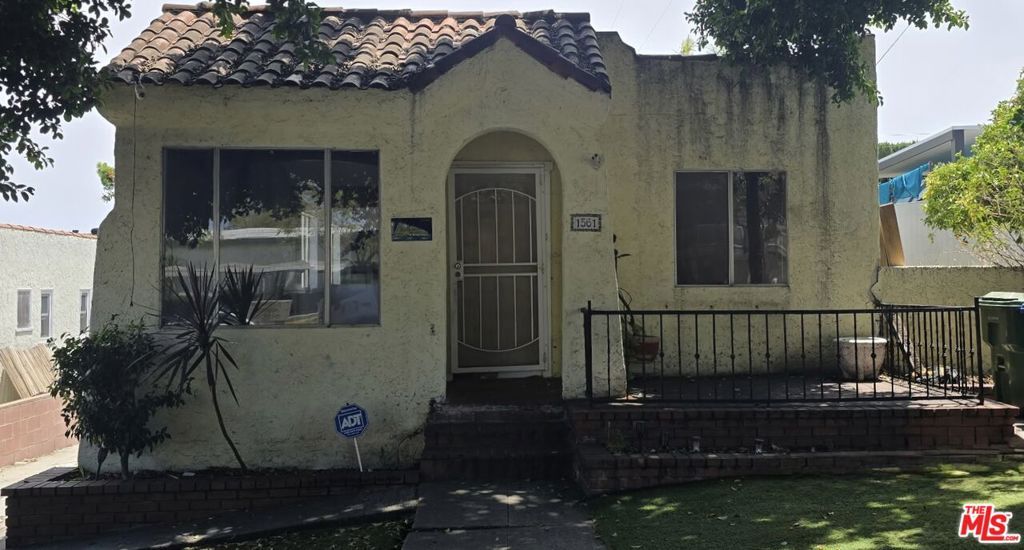 1561 W 7th Street, San Pedro, CA 90732