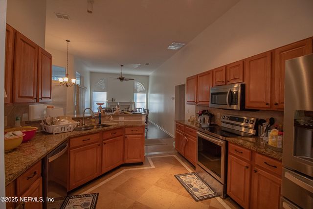 8146 LEAFCREST Drive, Jacksonville, FL 32244
