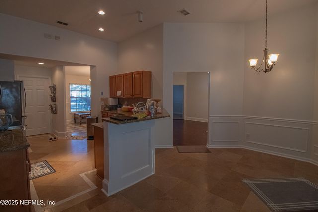 8146 LEAFCREST Drive, Jacksonville, FL 32244