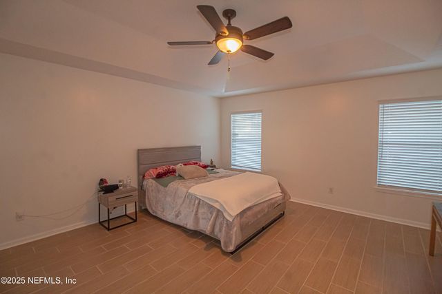 8146 LEAFCREST Drive, Jacksonville, FL 32244