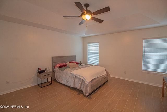 8146 LEAFCREST Drive, Jacksonville, FL 32244
