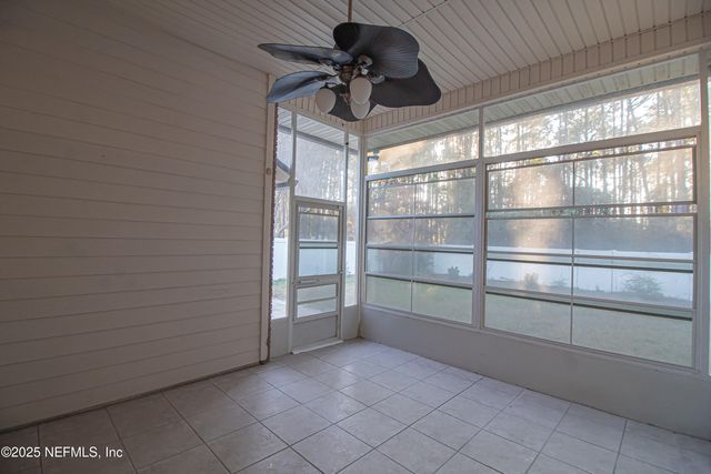 8146 LEAFCREST Drive, Jacksonville, FL 32244