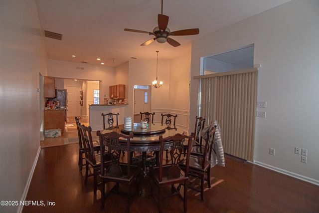 8146 LEAFCREST Drive, Jacksonville, FL 32244