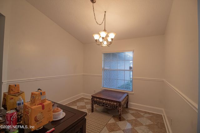 8146 LEAFCREST Drive, Jacksonville, FL 32244