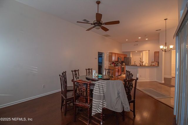 8146 LEAFCREST Drive, Jacksonville, FL 32244