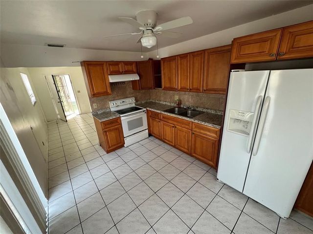 230 SW 1st Street G-8, Pompano Beach, FL 33060