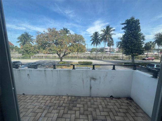 230 SW 1st Street G-8, Pompano Beach, FL 33060