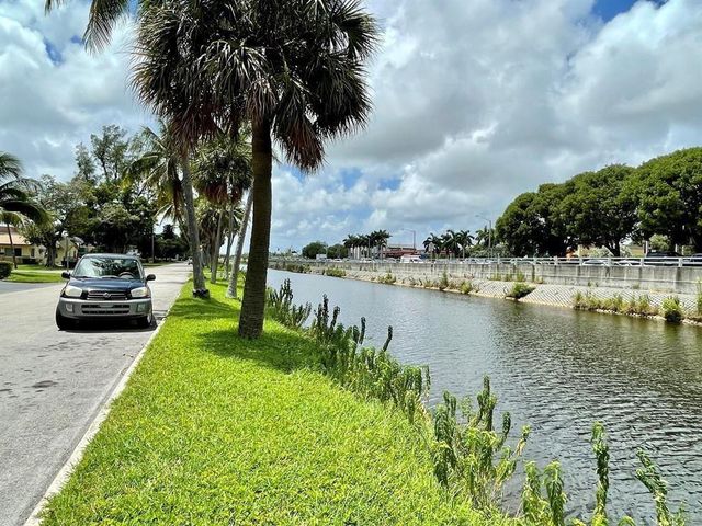 230 SW 1st Street G-8, Pompano Beach, FL 33060