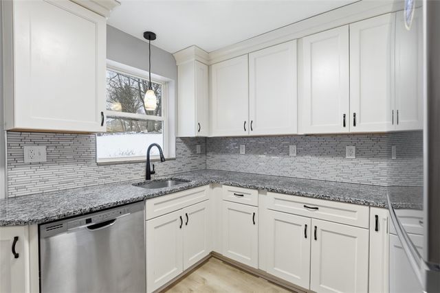 2612 Bethel Church Rd, Bethel Park, PA 15102