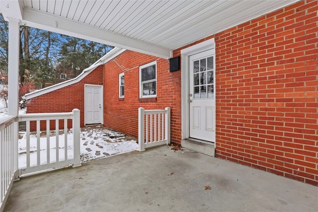 2612 Bethel Church Rd, Bethel Park, PA 15102