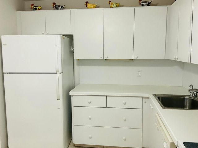 7979 Eastlake Drive F, Boca Raton, FL 33433