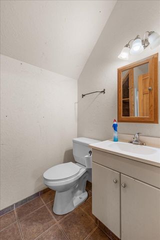 9511 Sterling Creek Road, Jacksonville, OR 97530