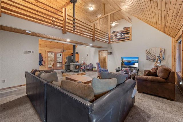 9511 Sterling Creek Road, Jacksonville, OR 97530