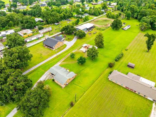 1148 Bayou Blue Rd, Houma, LA 70363