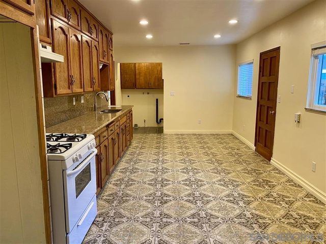 3725 Arizona St., San Diego, CA 92104