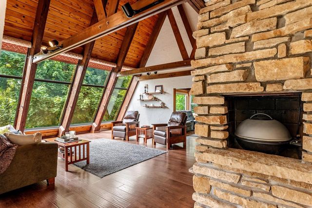 2953 Kettle Moraine ROAD, Hartford, WI 53027