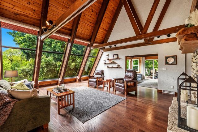 2953 Kettle Moraine ROAD, Hartford, WI 53027