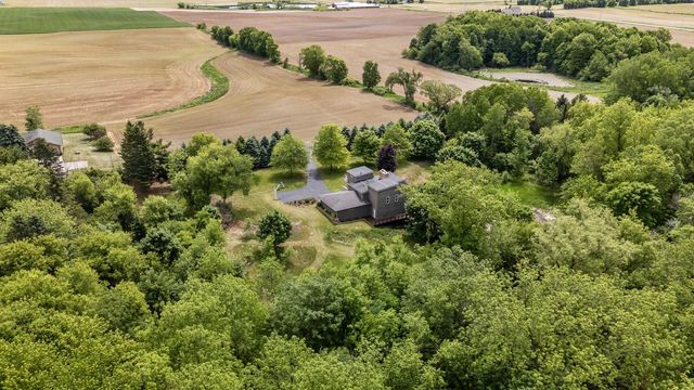 2953 Kettle Moraine ROAD, Hartford, WI 53027