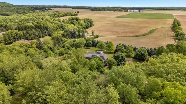 2953 Kettle Moraine ROAD, Hartford, WI 53027
