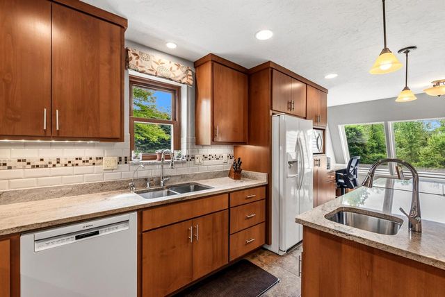 2953 Kettle Moraine ROAD, Hartford, WI 53027
