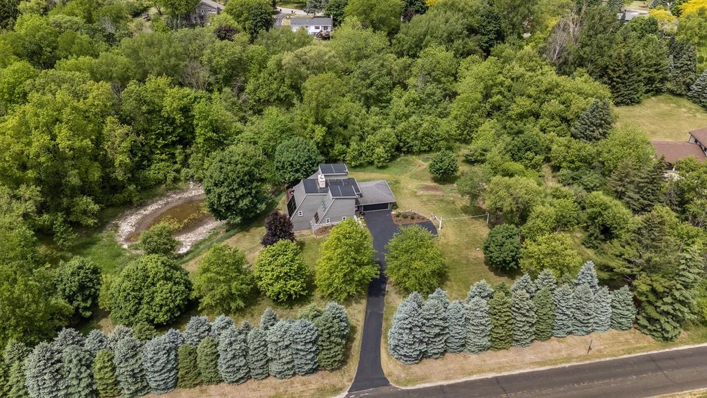 2953 Kettle Moraine ROAD, Hartford, WI 53027