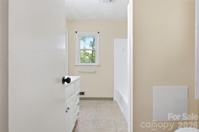 609 Old Farm Road, Statesville, NC 28625