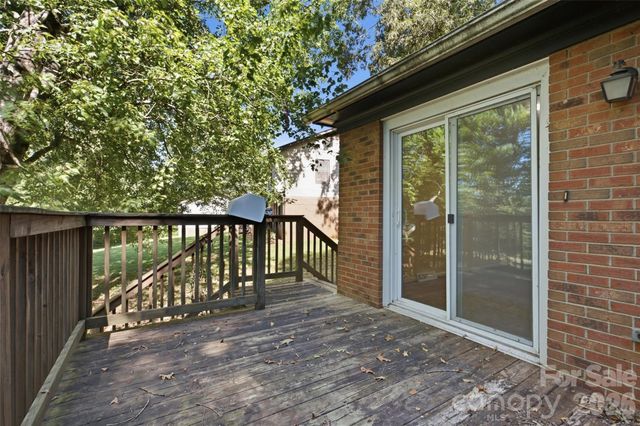 609 Old Farm Road, Statesville, NC 28625