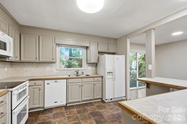 609 Old Farm Road, Statesville, NC 28625