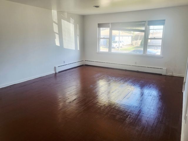 712 May Street, Calumet City, IL 60409