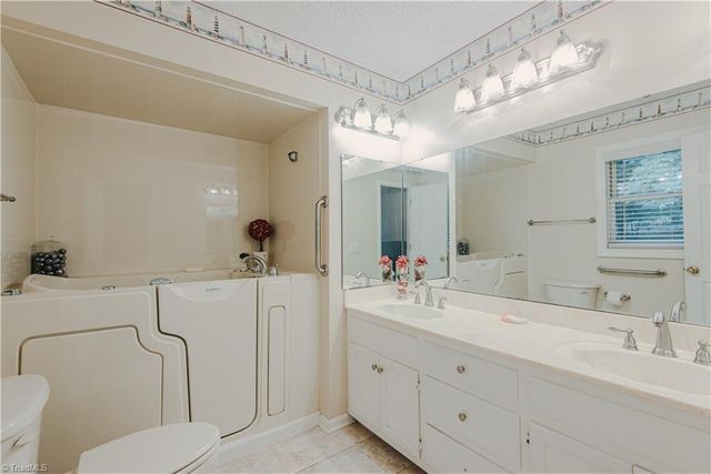 2603 Crescent Hill Drive, Mebane, NC 27302